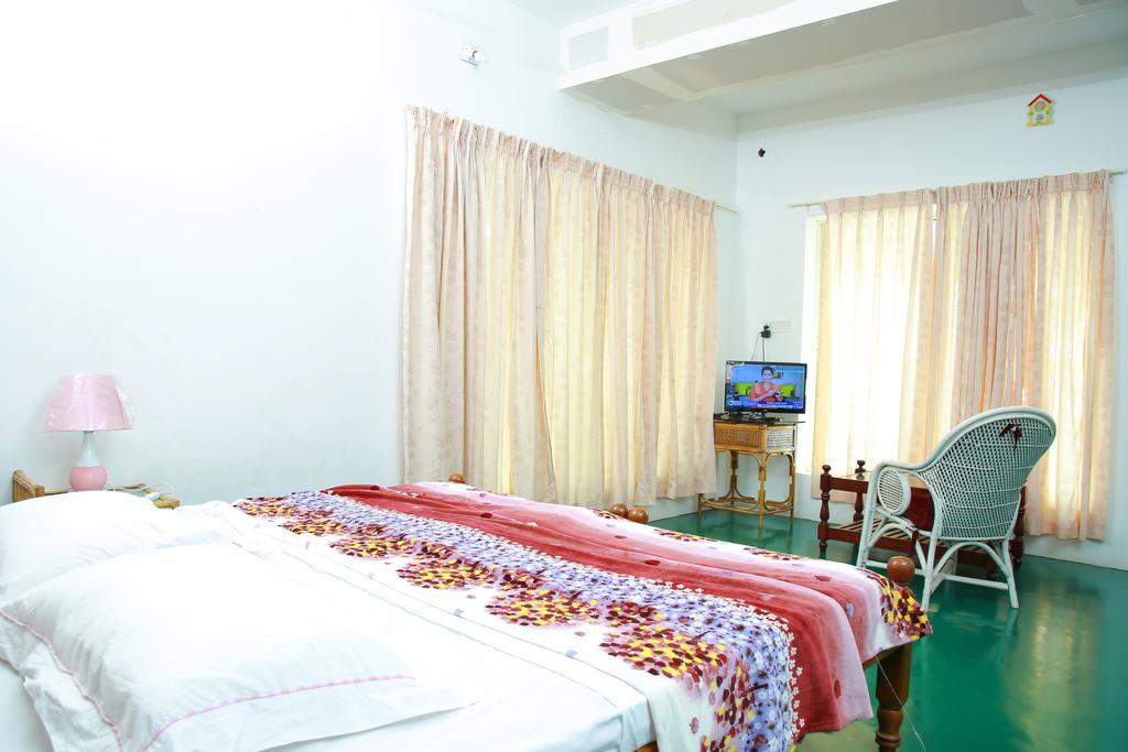Orchid Lake View Homestay Alappuzha ภายนอก รูปภาพ